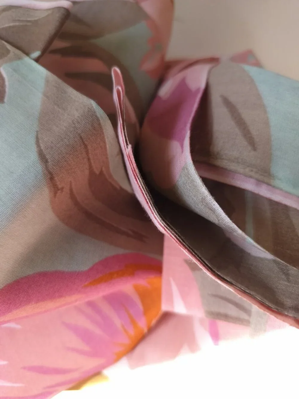Vintage Fabric - Large Soft Floral Print